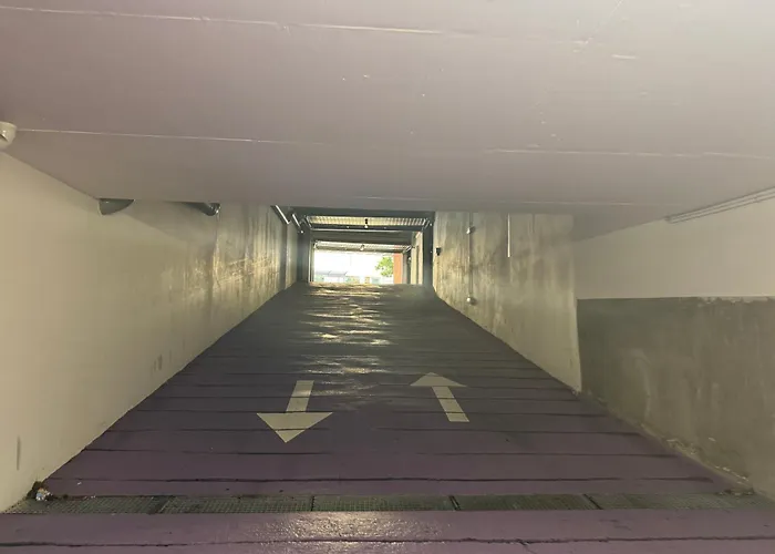 Gambetta Promenade Modern Near With Parking